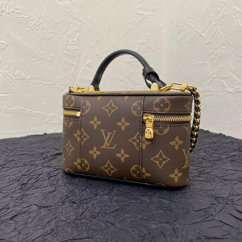 L0vis Vvtt0n Vanity Chain Pouch M47125