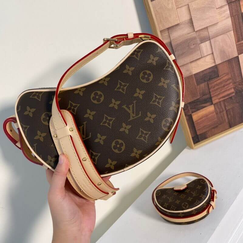 L0vis Vvtt0n Monogram Canvas Croissant MM M46828