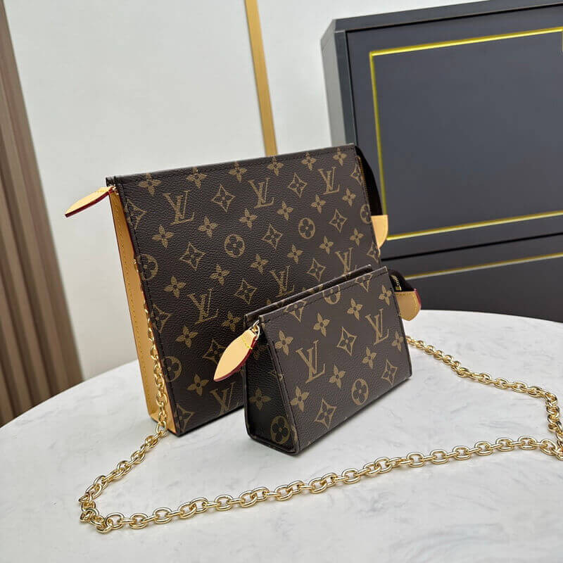 L0vis Vvtt0n Toiletry Pouch On Chain M81412