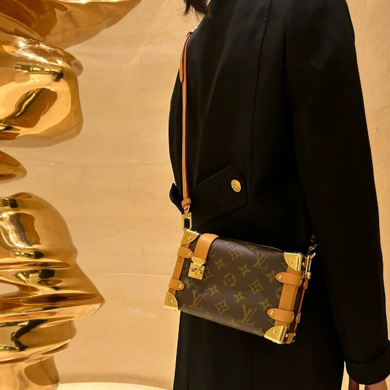 L0vis Vvtt0n M46815 Side Trunk PM