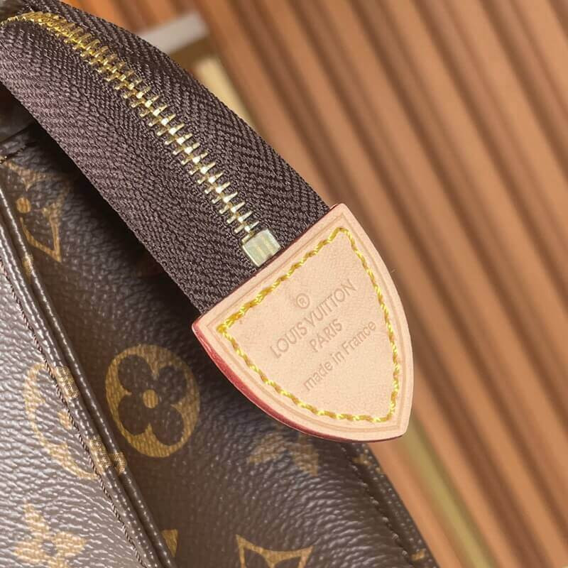 L0vis Vvtt0n Poche Toilette 26 M47542