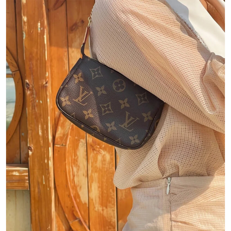 L0vis Vvtt0n Mini Pochette Accessoires M58009