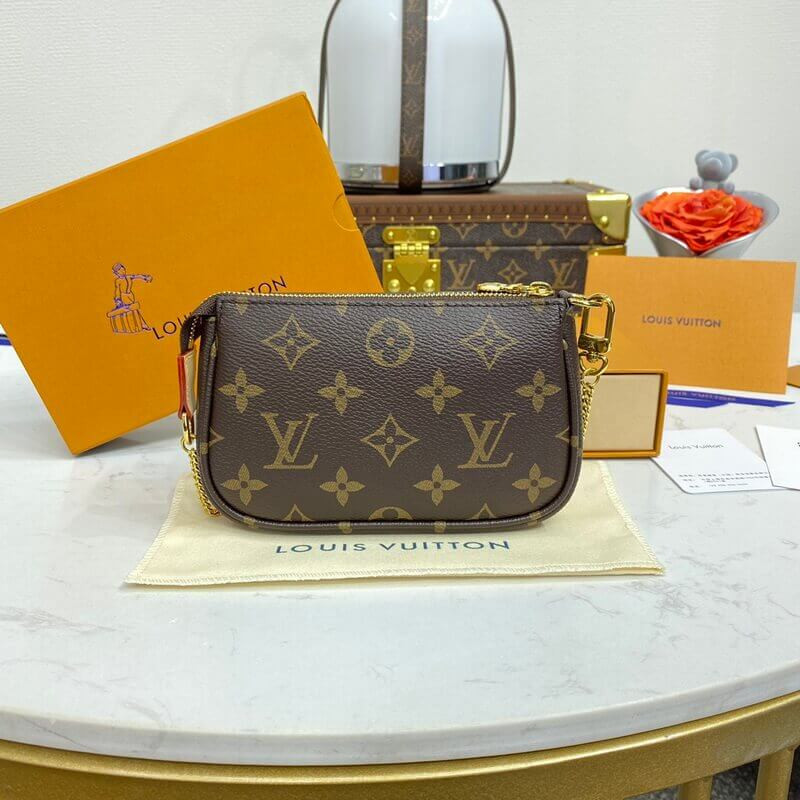 L0vis Vvtt0n Mini Pochette Accessoires M58009