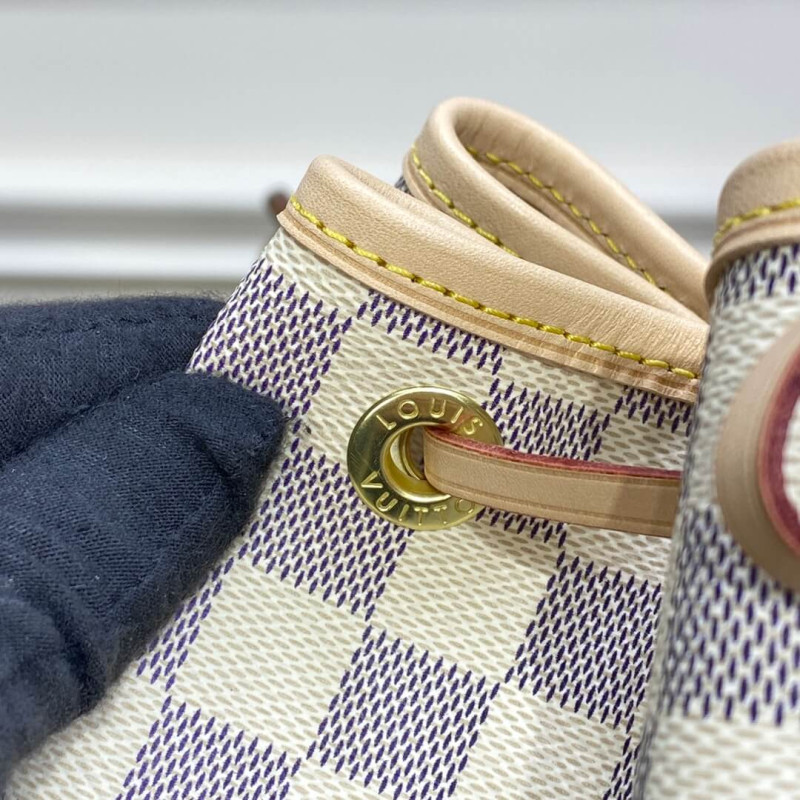 L0vis Vvtt0n Noé N42222