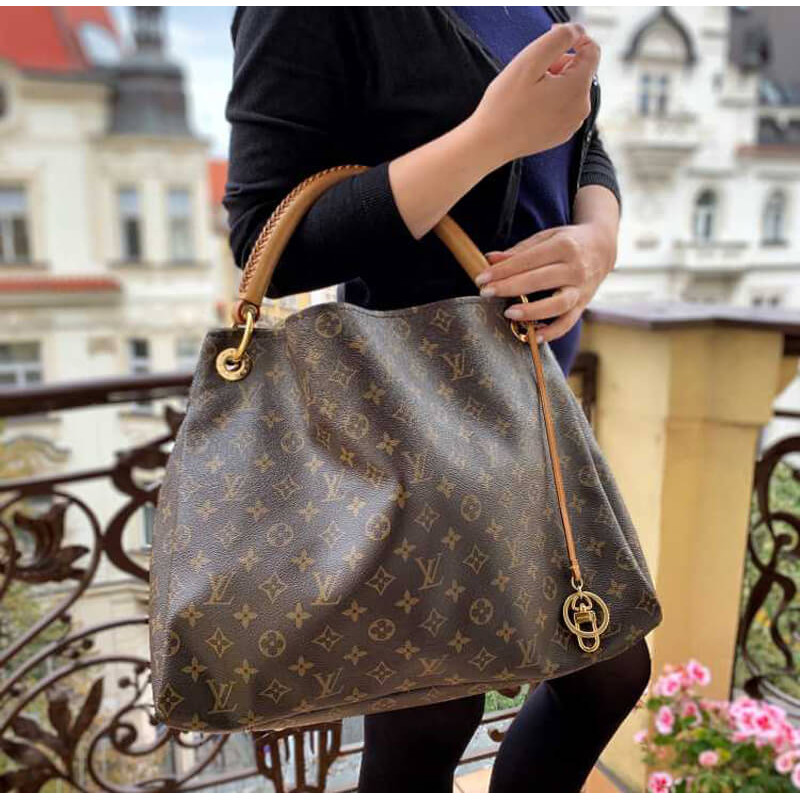 L0vis Vvtt0n Artsy MM M40249