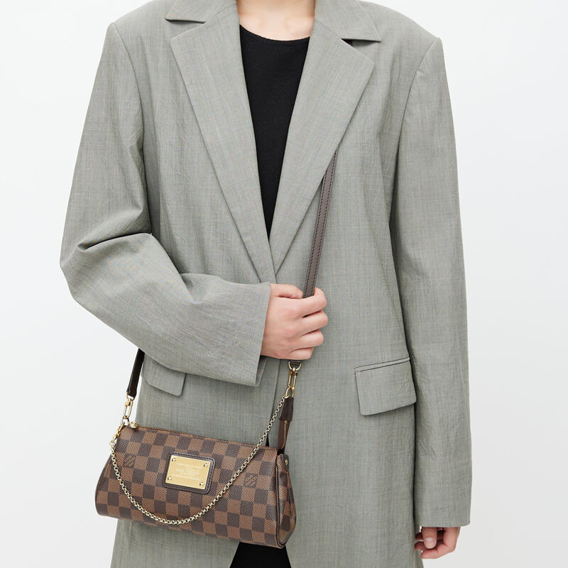 L0vis Vvtt0n Eva Clutch N55213