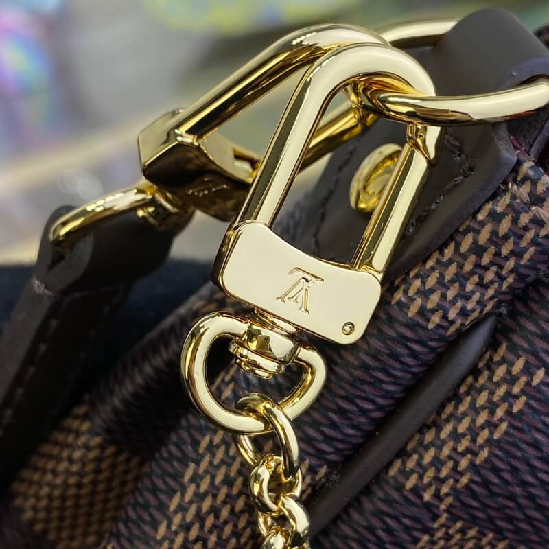 L0vis Vvtt0n Eva Clutch N55213