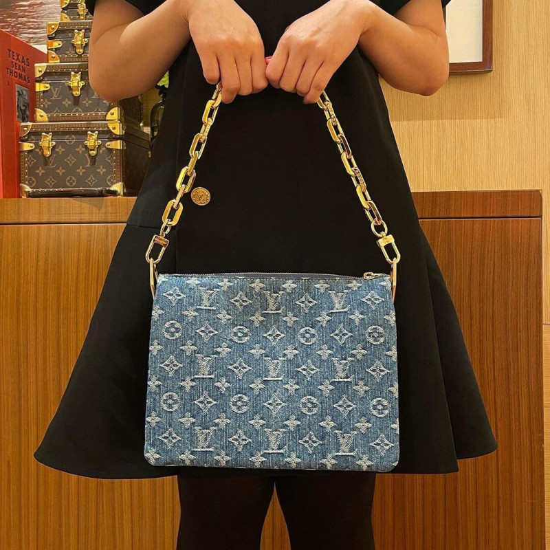 L0vis Vvtt0n Coussin PM M24564