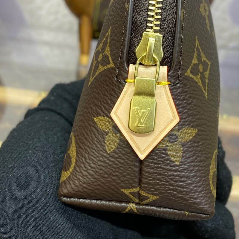 L0vis Vvtt0n Cosmetic Pouch M47515