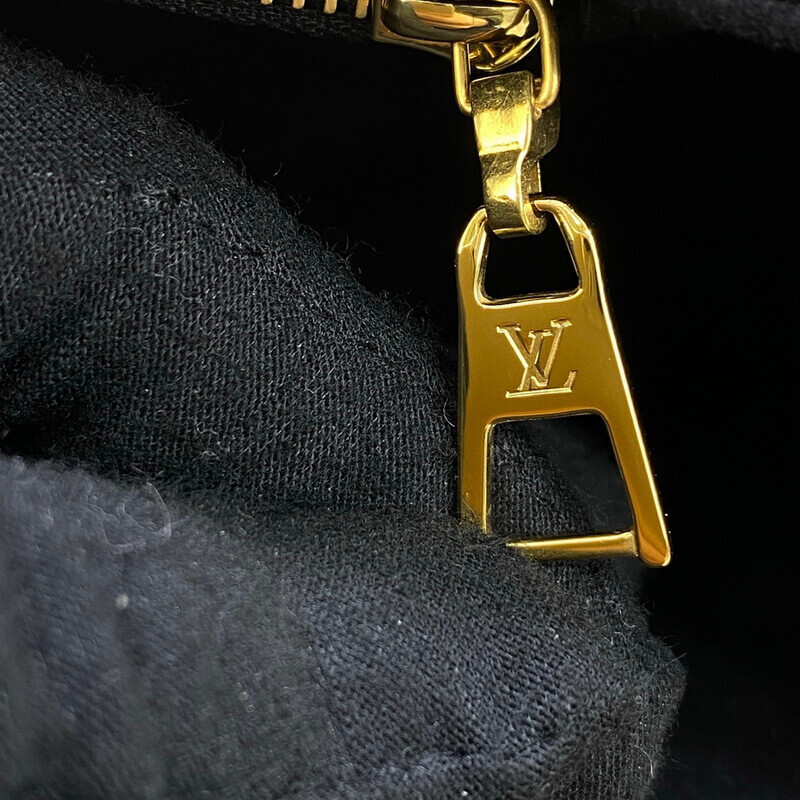 L0vis Vvtt0n Twist PM M21119