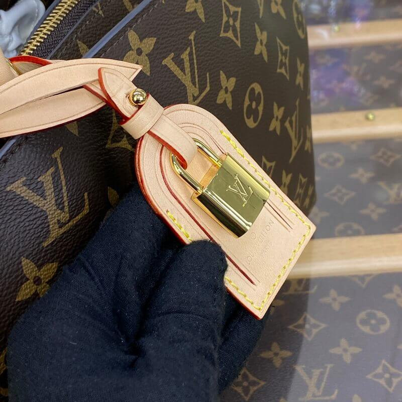 L0vis Vvtt0n Petit Palais M45900