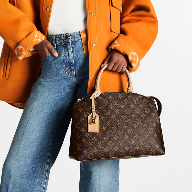 L0vis Vvtt0n Grand Palais M45898