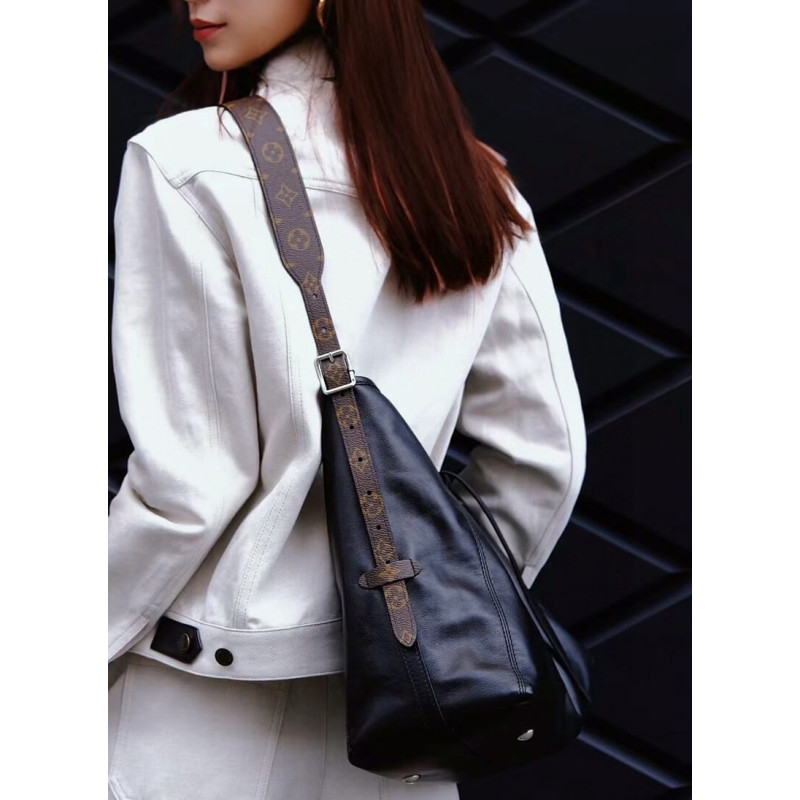 L0vis Vvtt0n M25143 CarryAll MM