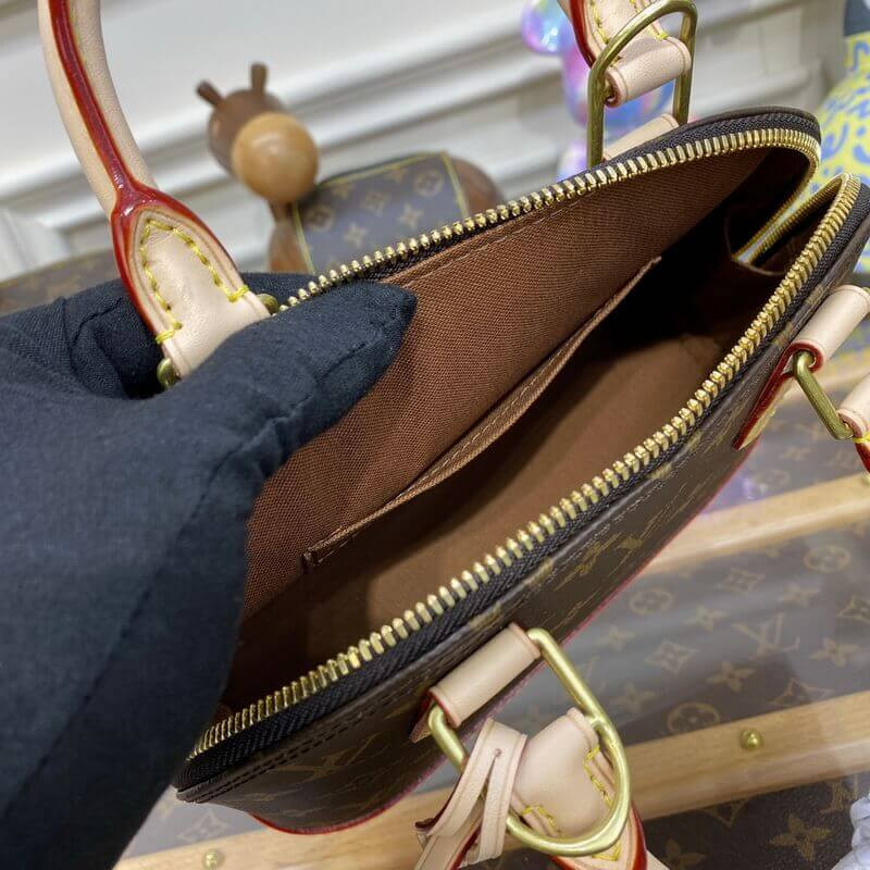 L0vis Vvtt0n Alma BB M46990