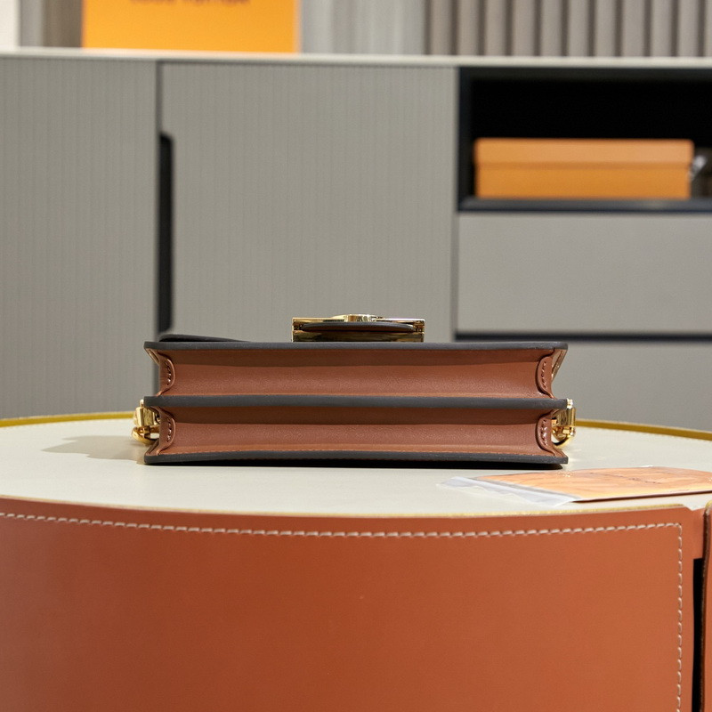 L0vis Vvtt0n M46757 Dauphine East West