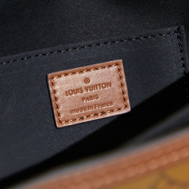 L0vis Vvtt0n M46757 Dauphine East West