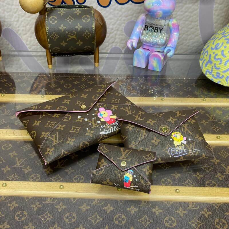 L0vis Vvtt0n Kirigami Pochette M82655