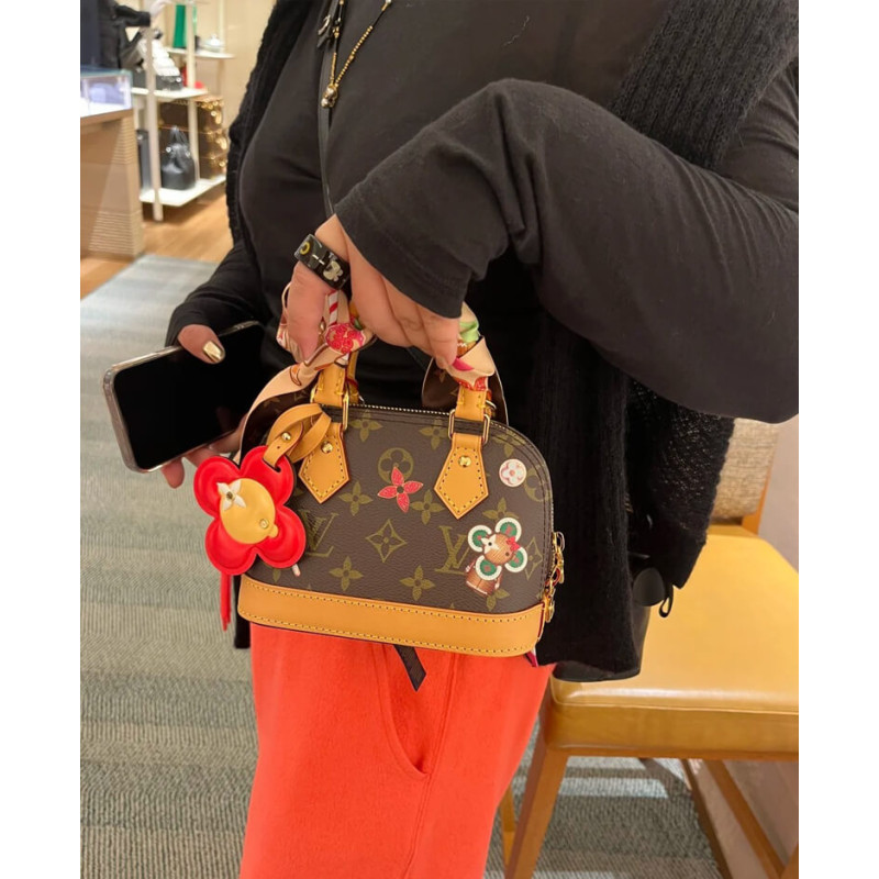 L0vis Vvtt0n Nano Alma M12199