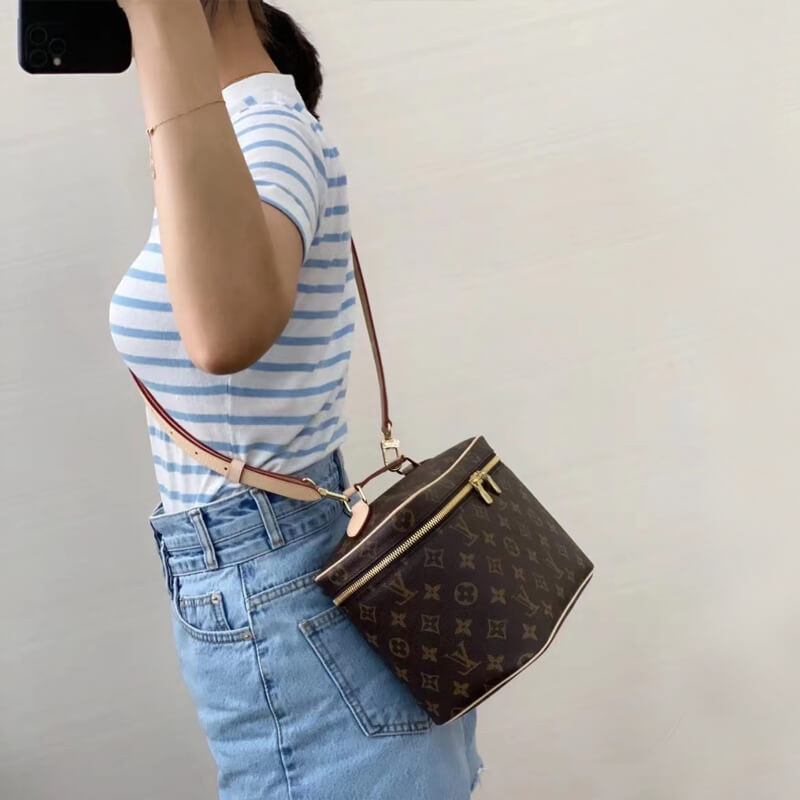 L0vis Vvtt0n Nice Cosmetic M47280