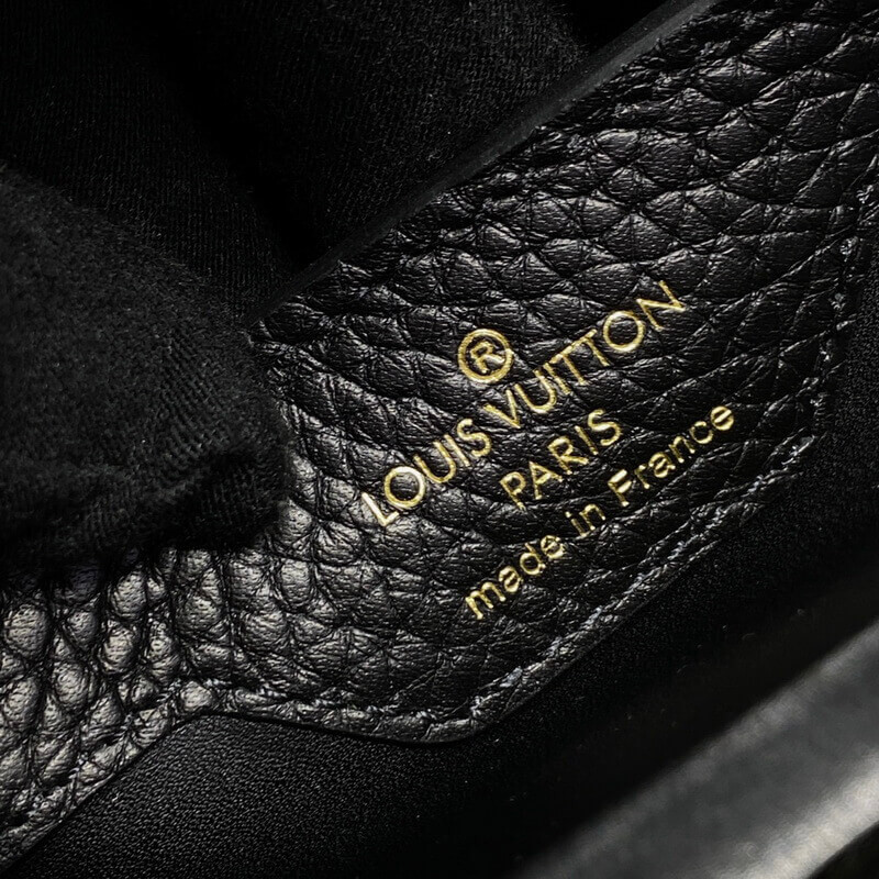 L0vis Vvtt0n Capucines 27cm Black