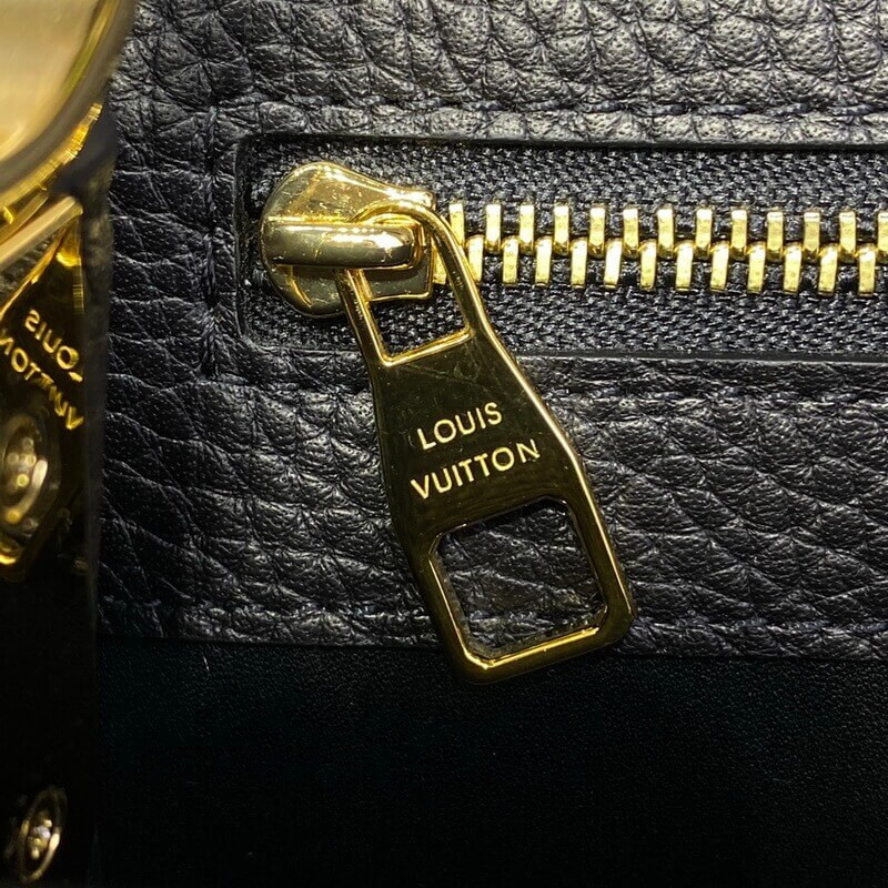 L0vis Vvtt0n Capucines 31cm Black