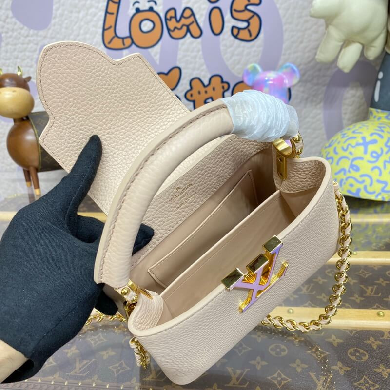 L0vis Vvtt0n Capucines Mini Quartz White