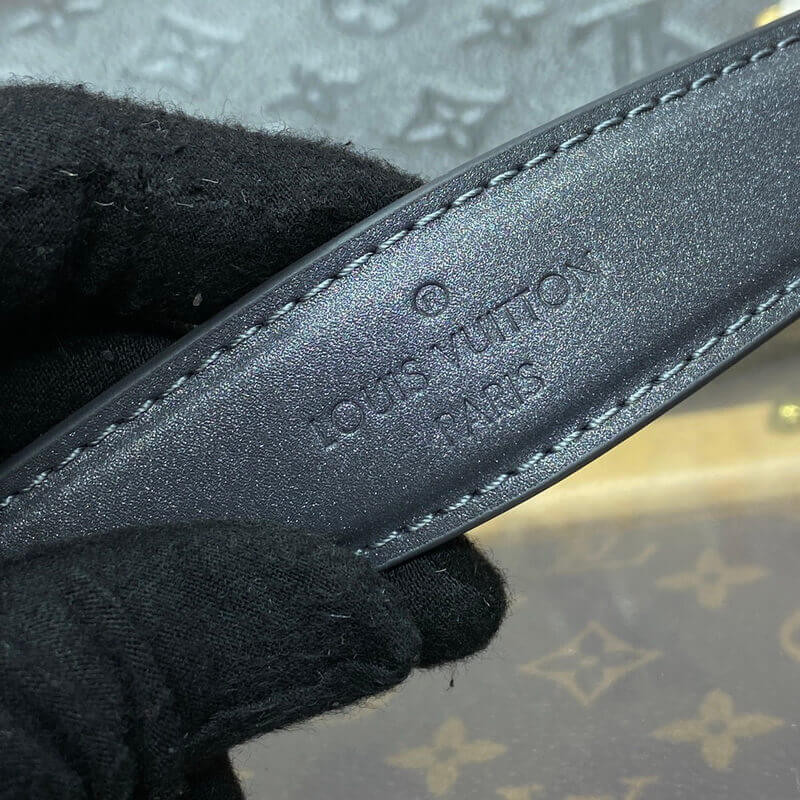 L0vis Vvtt0n Pochette Sèvres M12174