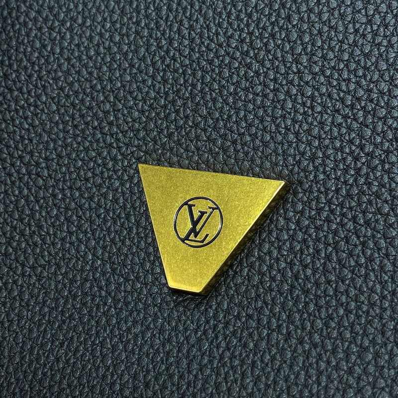 L0vis Vvtt0n Soft Twist Black