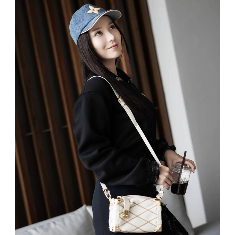 L0vis Vvtt0n Side Trunk PM M25216