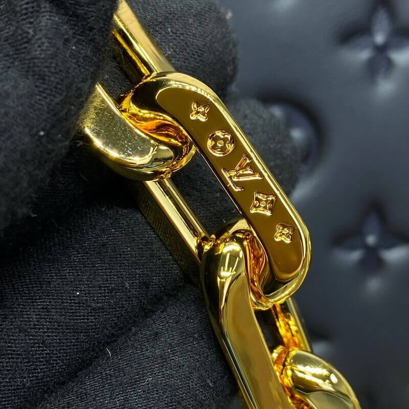 L0vis Vvtt0n Coussin PM M21260