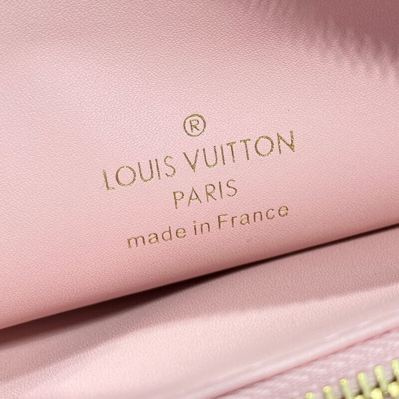 L0vis Vvtt0n Coussin PM M21260