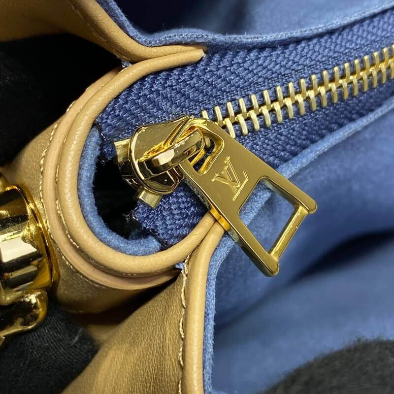 L0vis Vvtt0n Coussin PM M21261