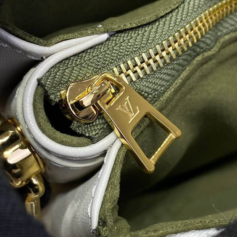 L0vis Vvtt0n Coussin PM M21262