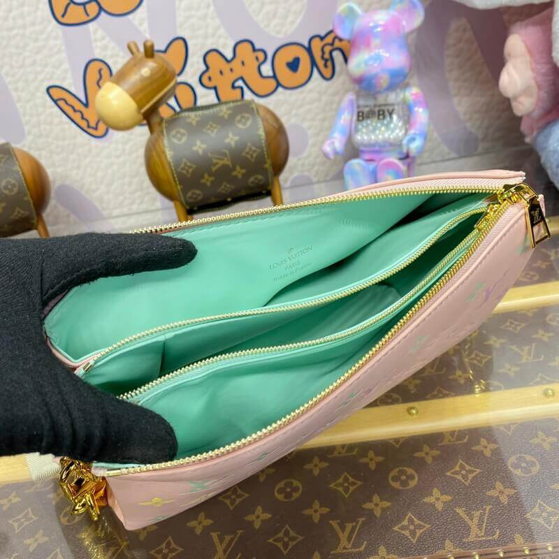 L0vis Vvtt0n Coussin PM M11726