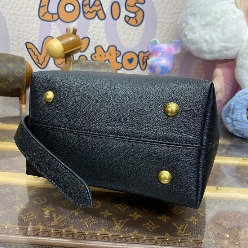 L0vis Vvtt0n Low Key Hobo PM M25352 Black