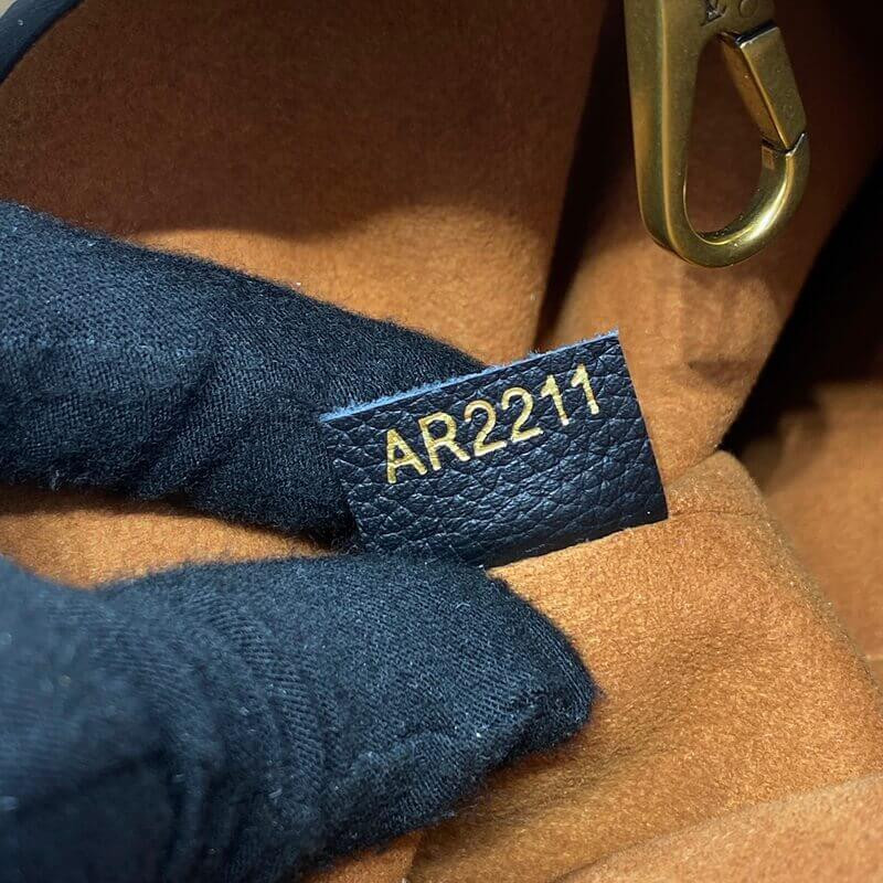 L0vis Vvtt0n Low Key Hobo PM M25352 Black