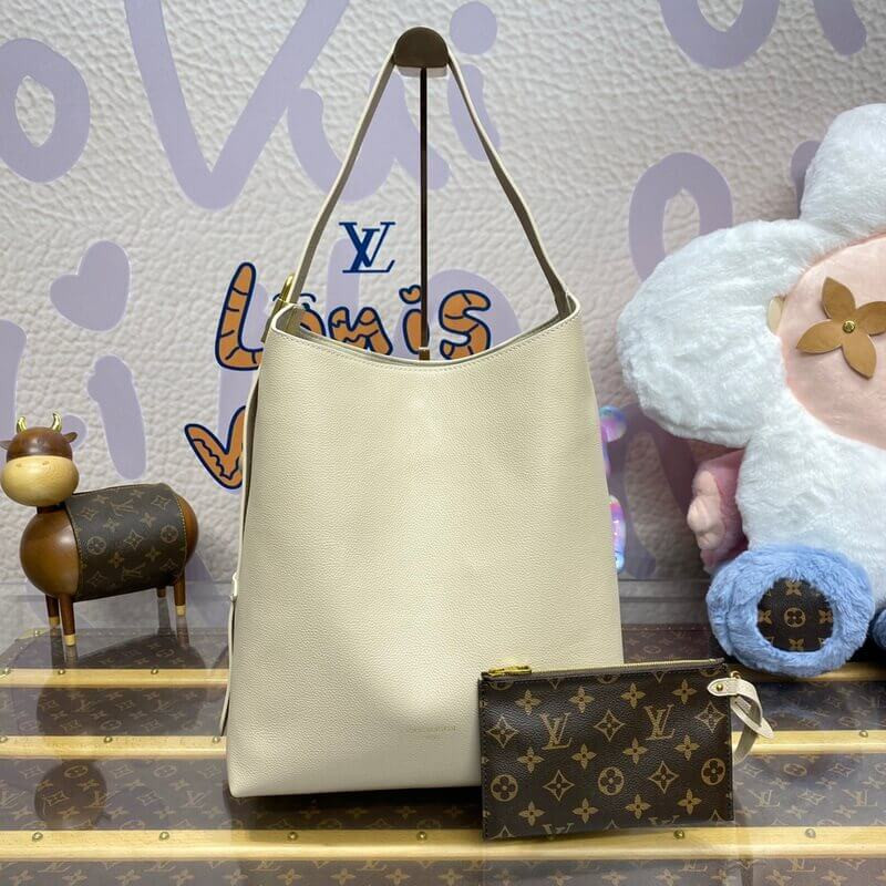 L0vis Vvtt0n Low Key Hobo MM M25022