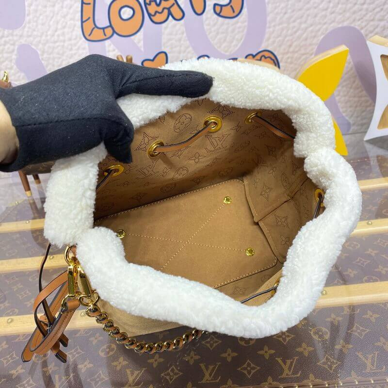 L0vis Vvtt0n Bella Bucket Bag M11839