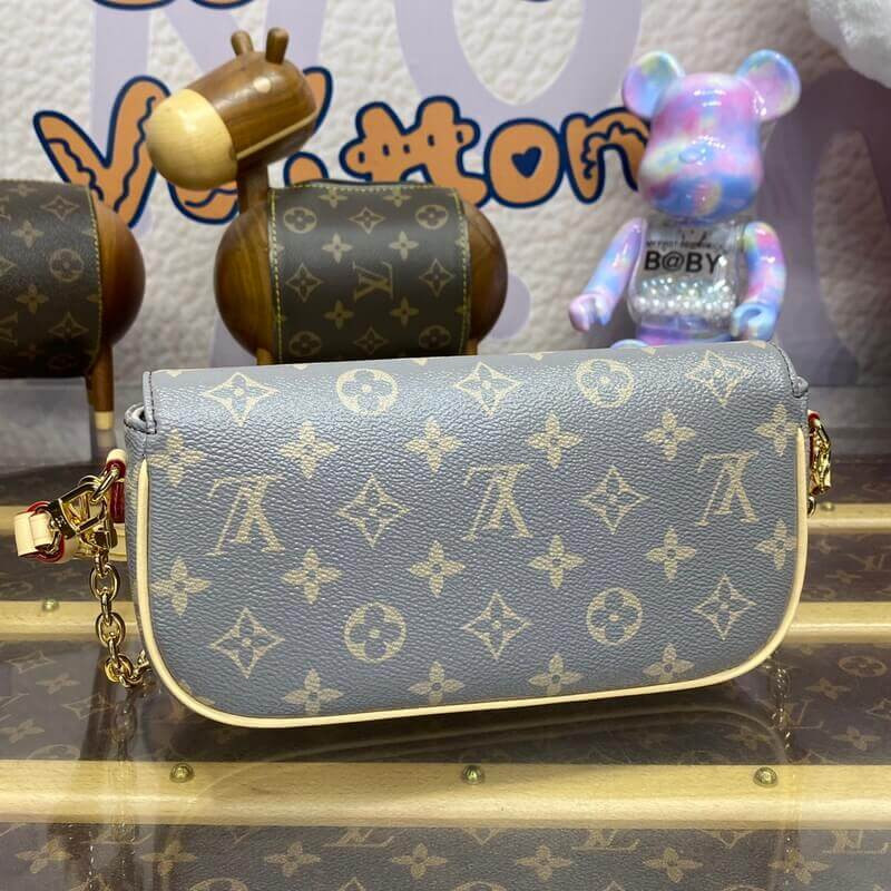 L0vis Vvtt0n Wallet on Chain Ivy M12778