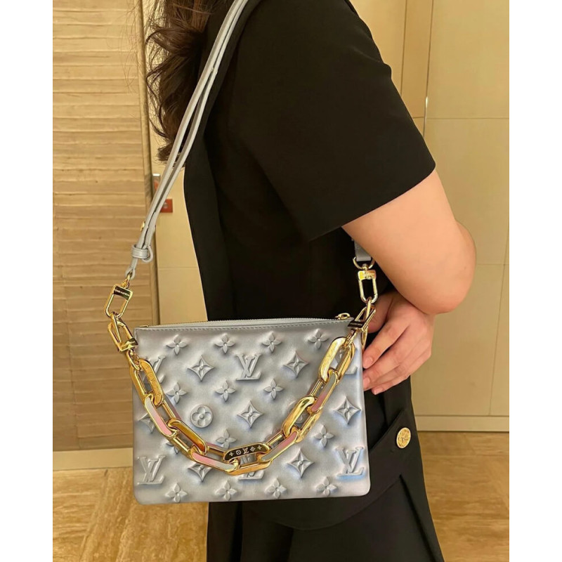 L0vis Vvtt0n Coussin BB M24338