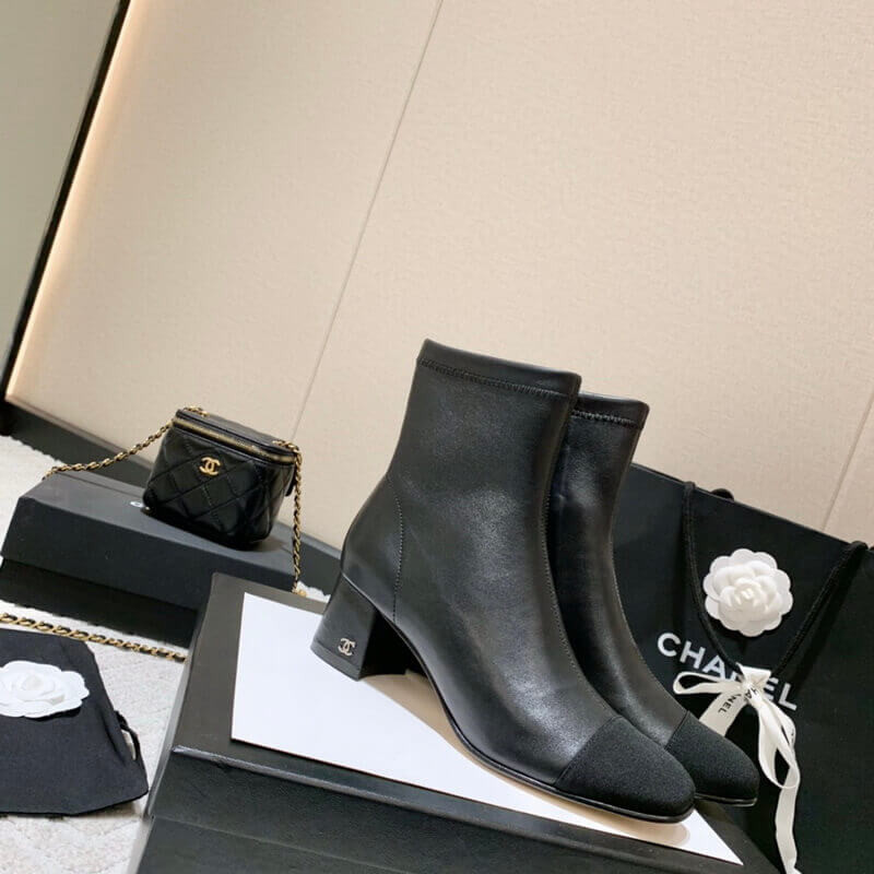 Ch**el Chunky Heel Short Boots