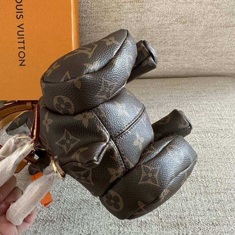 L0vis Vvtt0n Pooch Bag