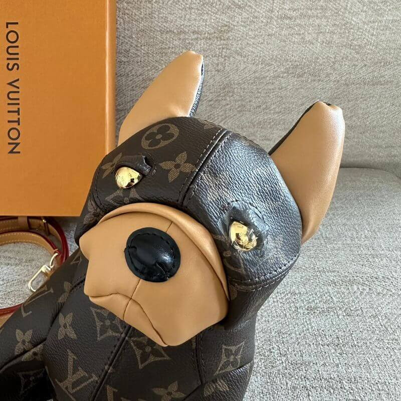 L0vis Vvtt0n Pooch Bag