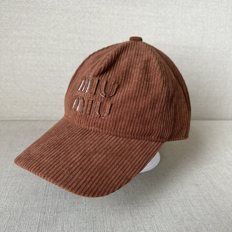 M1um1u Embossed Logo Velvet Hat