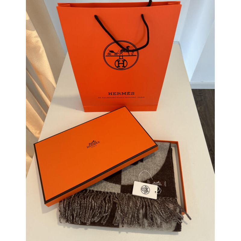 H**me5 Casaque Charms Muffler Chocolat