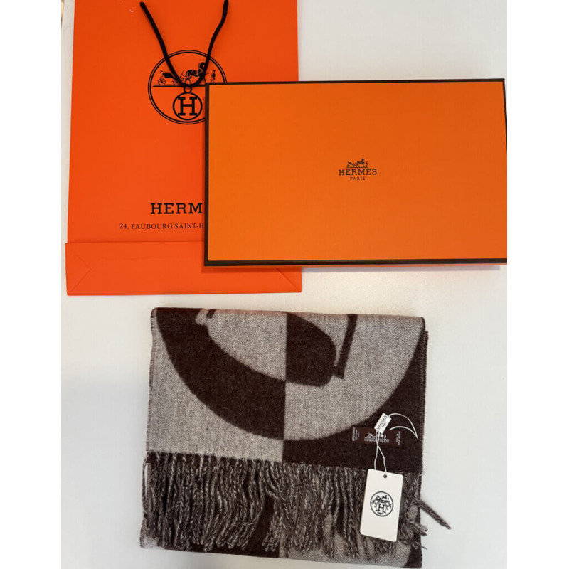 H**me5 Casaque Charms Muffler Chocolat