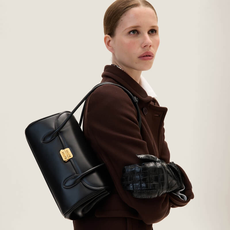 Miu Miu Leather shoulder bag