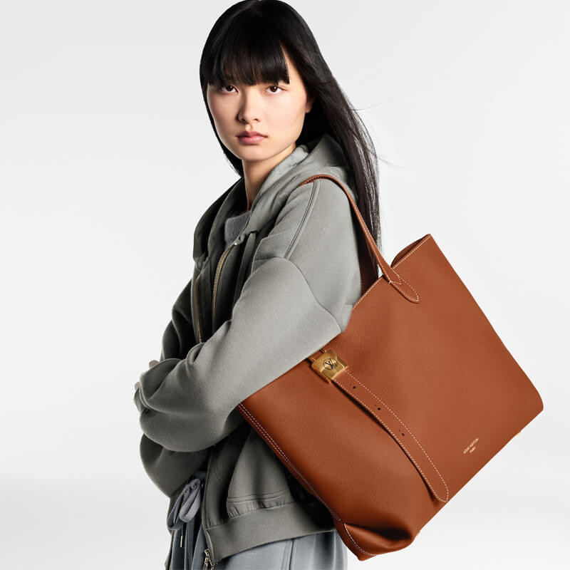 L0vis Vvtt0n Low Key Cabas MM M25342