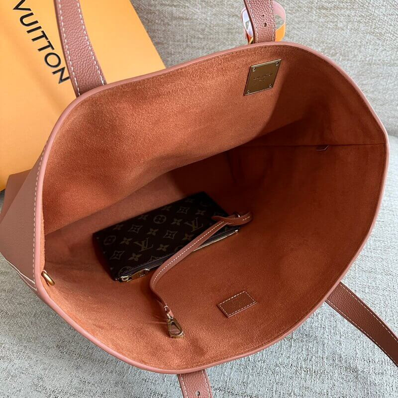 L0vis Vvtt0n Low Key Cabas MM M25342