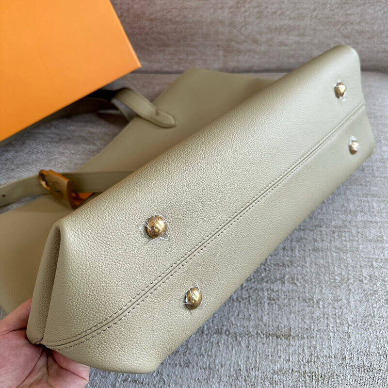 L0vis Vvtt0n Low Key Cabas MM M25343